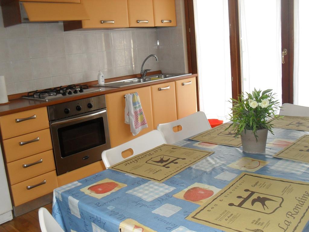 La Rondine Apartment Lucca Room photo